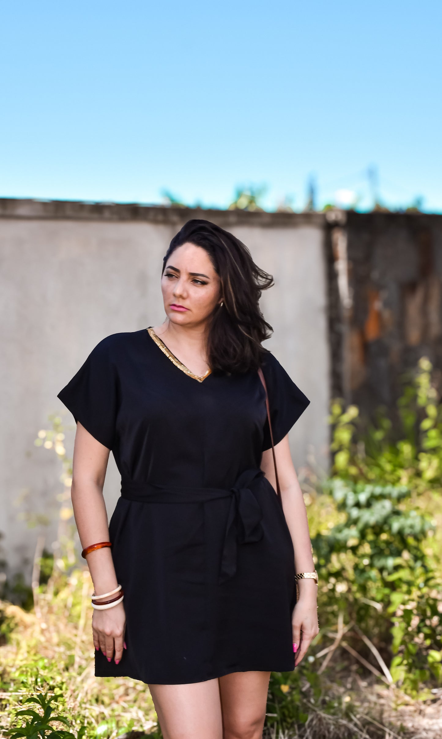 Doly Elegant V-Neck Beads Tunic Dress (Black/ Gold)