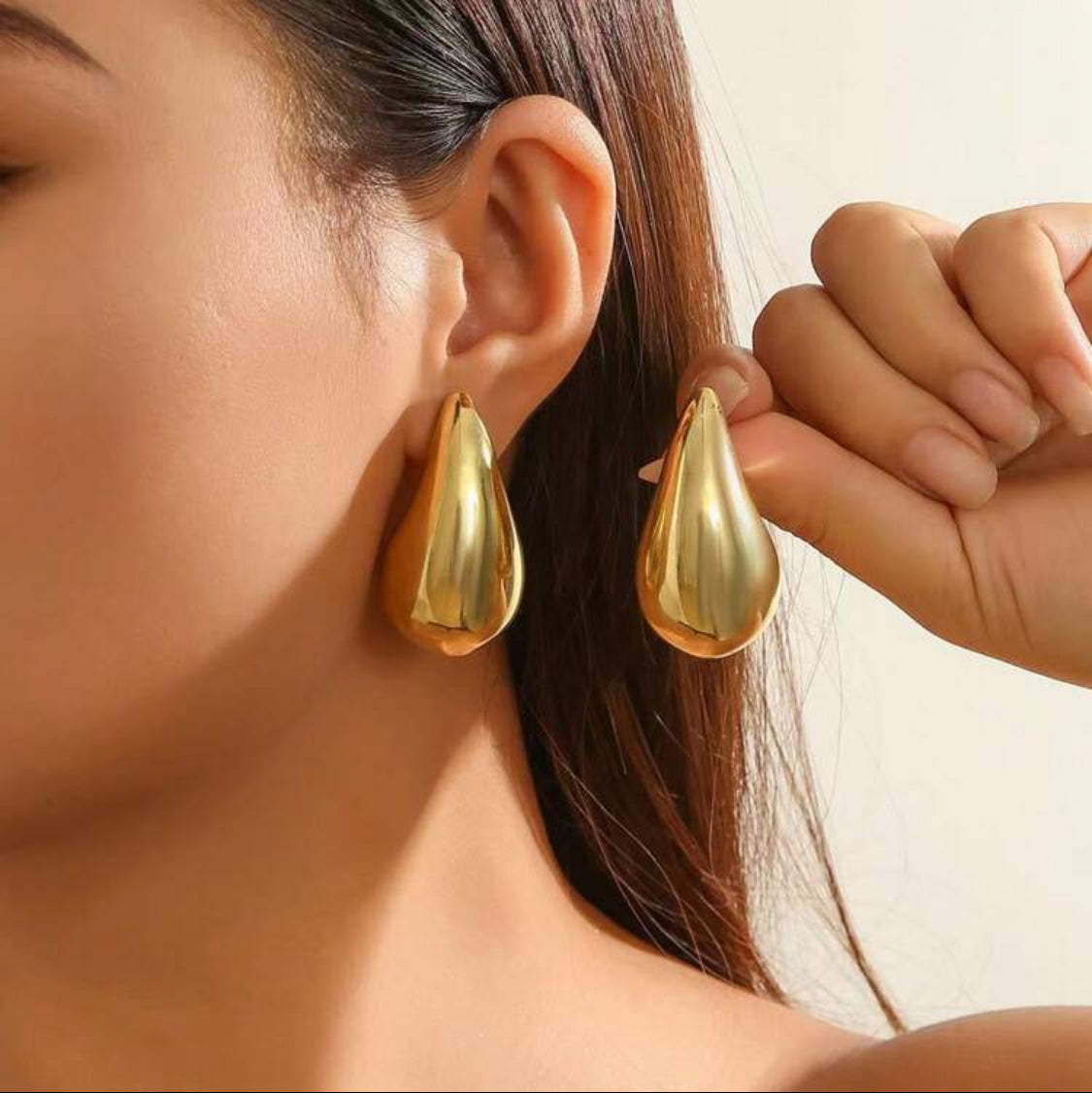 Tear Drop Fashion Earrings (Gold)
