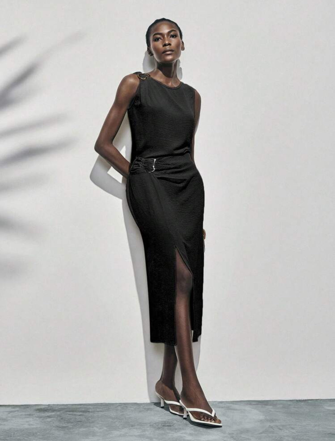 Lana Wrap Wavy Skirt (Black)