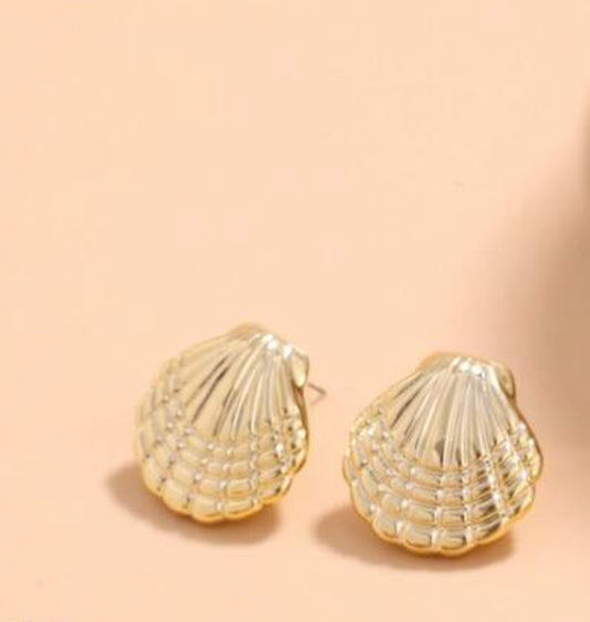 Shell Earrings (Gold)
