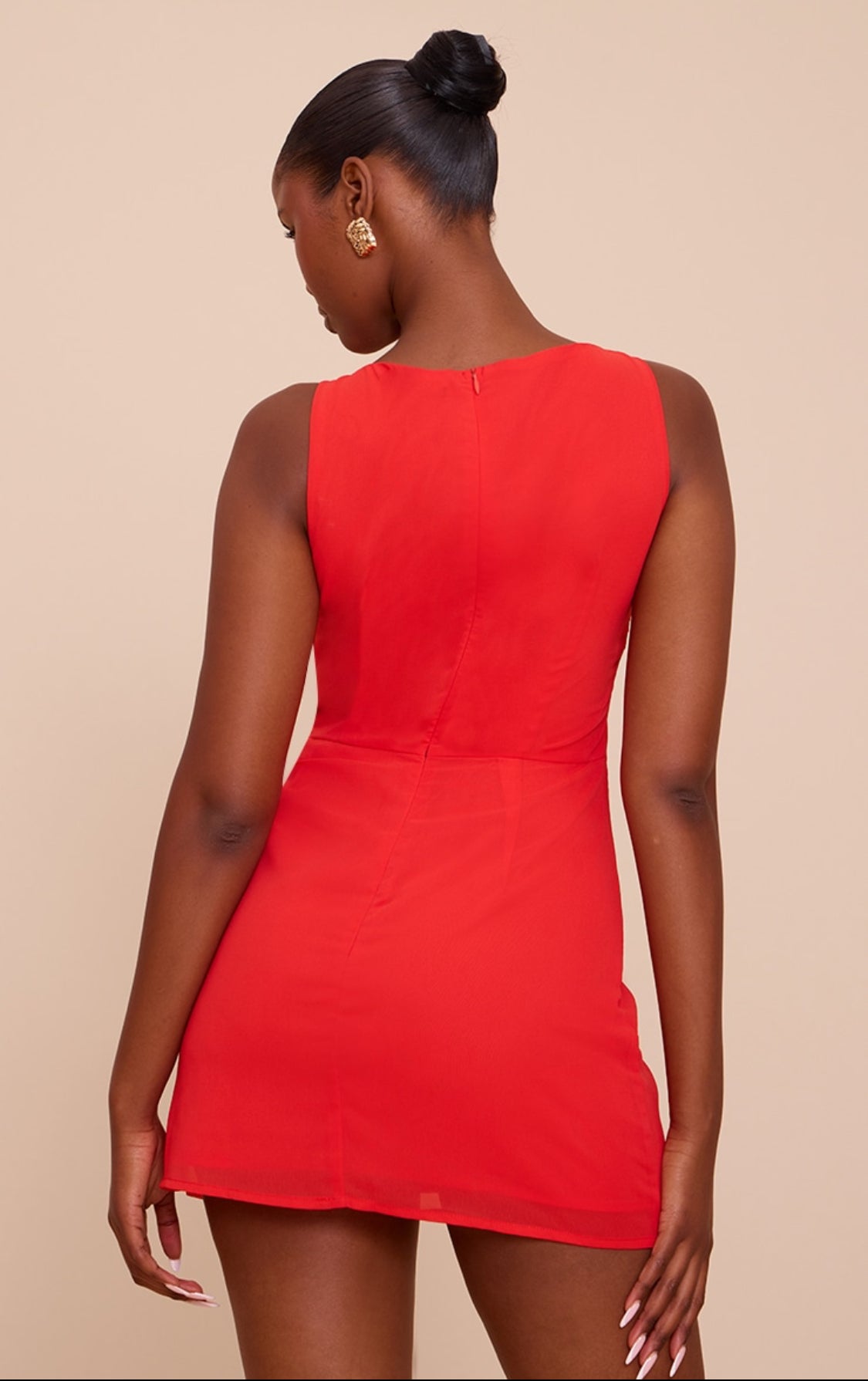 Reagan Boat Neck Buckle Trim Chiffon Dress (Red)