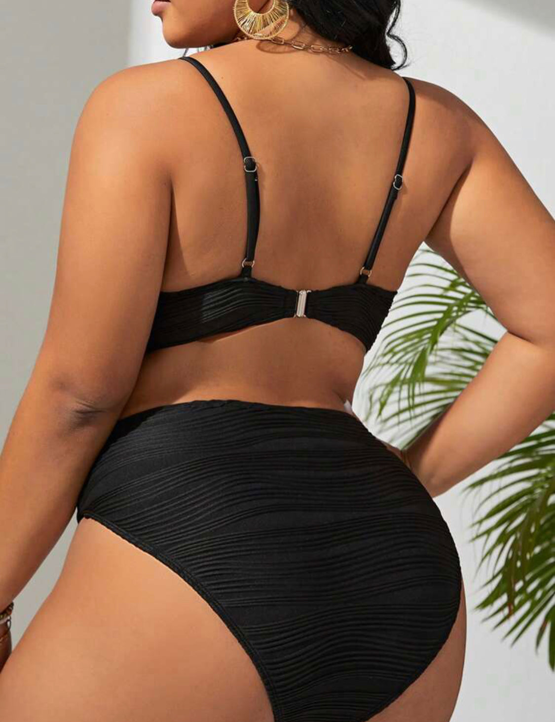 Plus Ring Linked Cut Out Bikini Swimsuit (Black)
