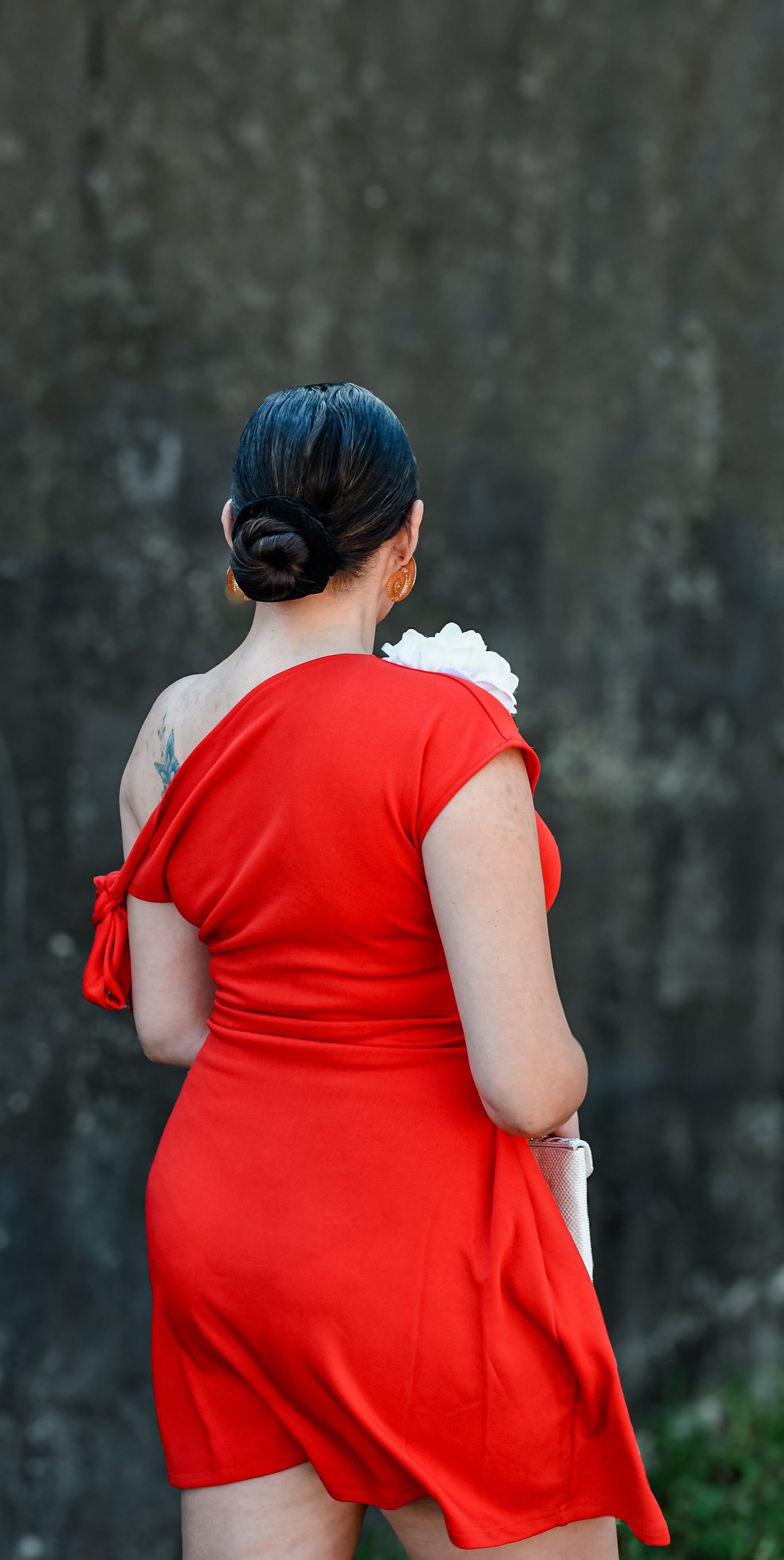 Dahlia Elegant Flower Detail Bodycon Hourglass Shaped Dress (Red)