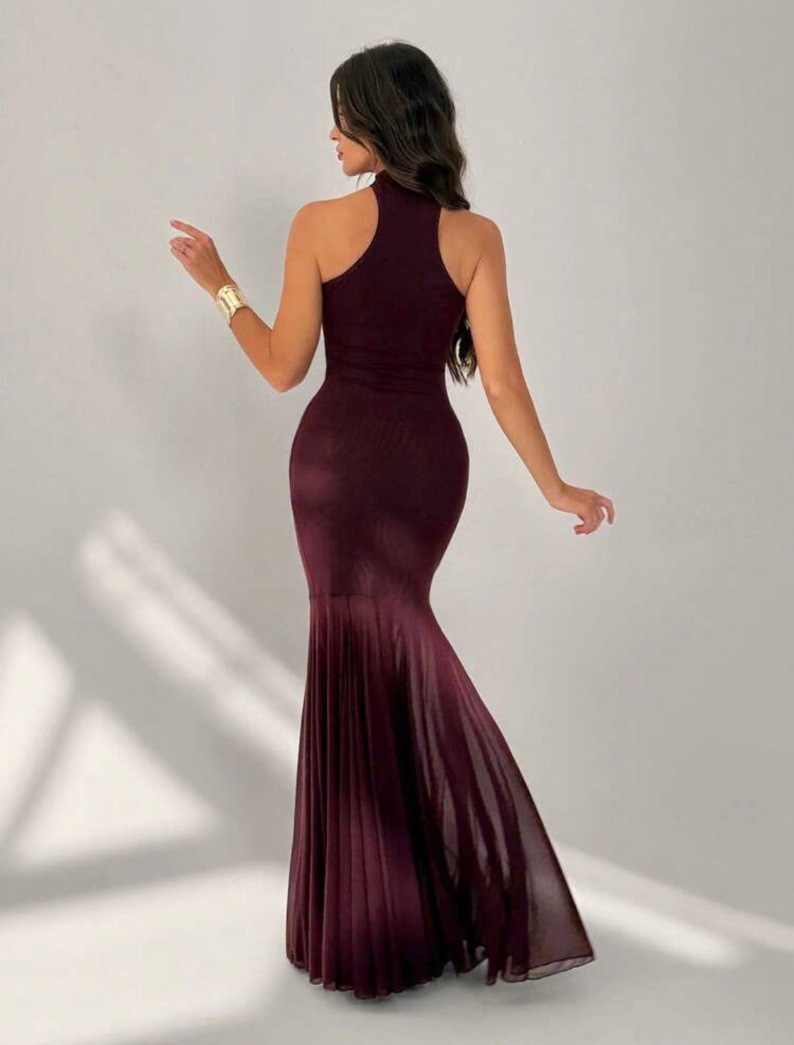 Isolde Solid High Neck Halter Neck Buckle Bottom Ruched Mermaid Mesh Dress (Maroon)